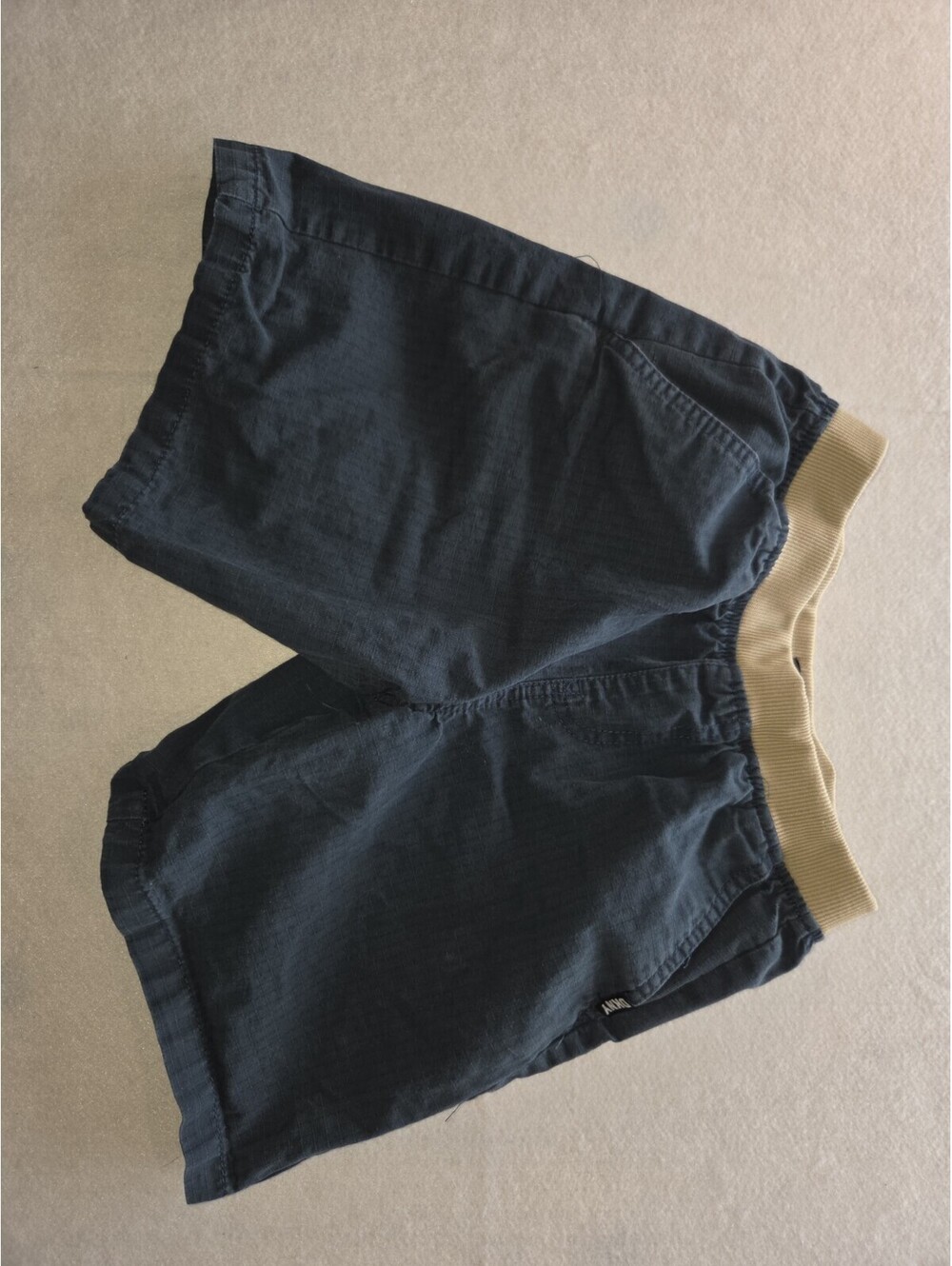 DKNY Shorts SZ 10 CB5 0071
